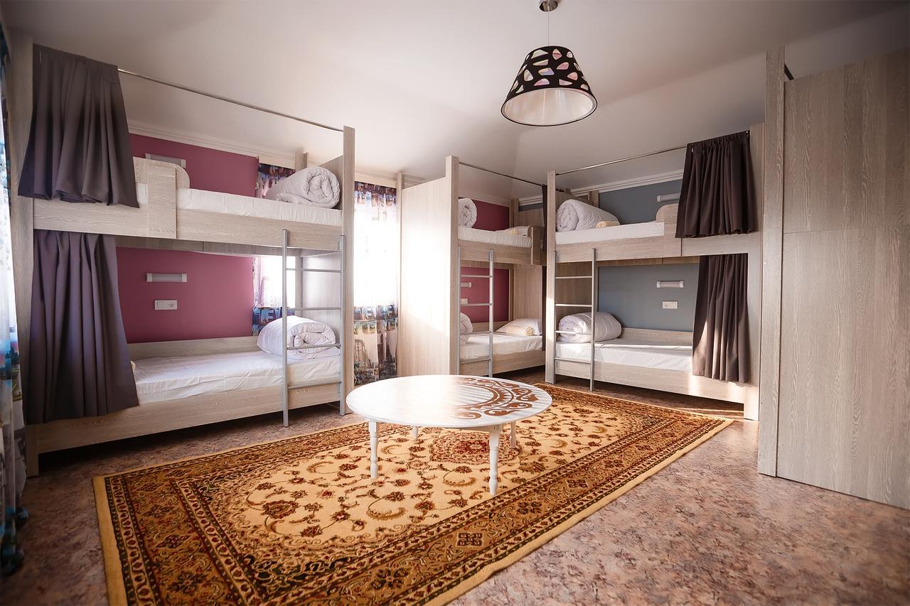 Mountain Road Hostel Almaty Ngoại thất bức ảnh