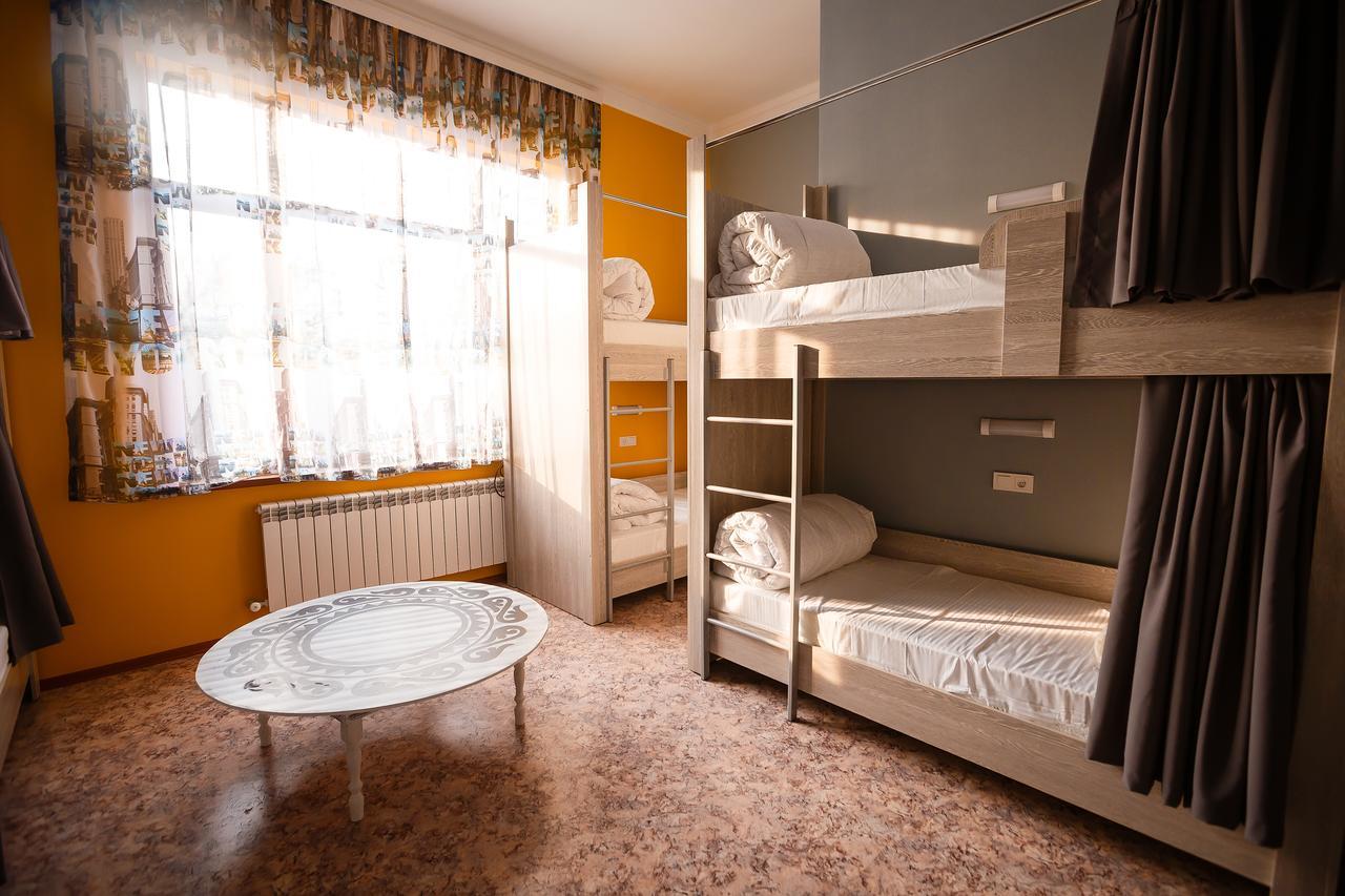 Mountain Road Hostel Almaty Ngoại thất bức ảnh