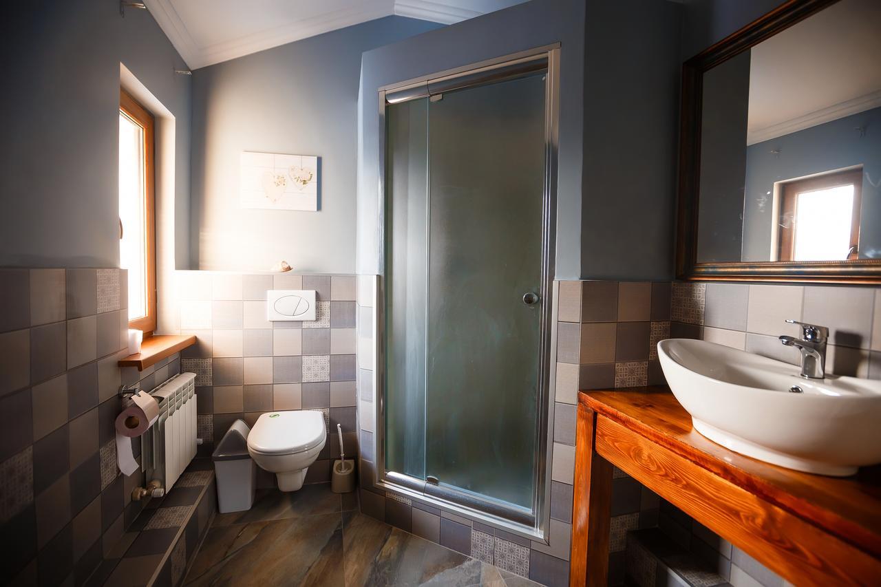 Mountain Road Hostel Almaty Ngoại thất bức ảnh