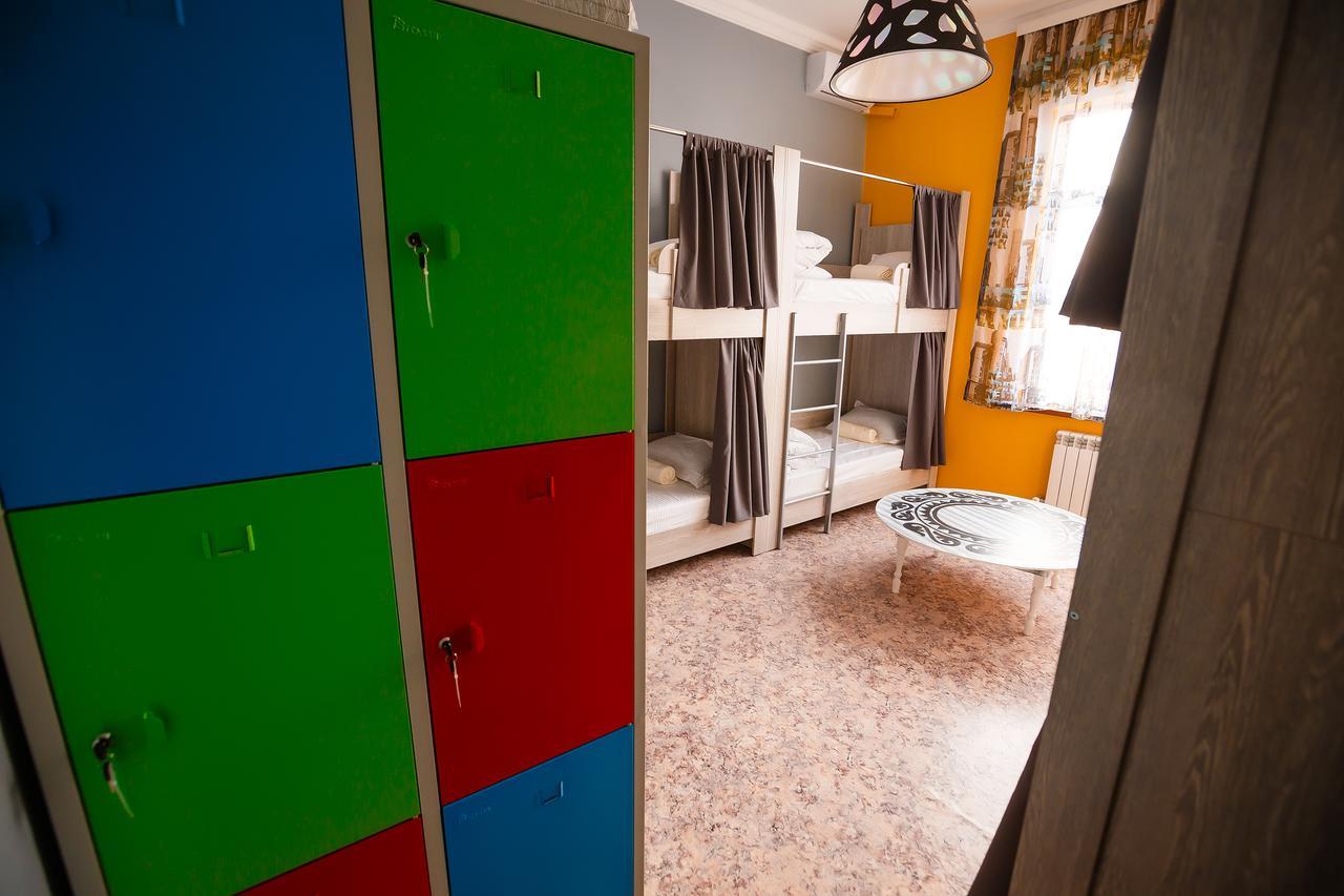 Mountain Road Hostel Almaty Ngoại thất bức ảnh