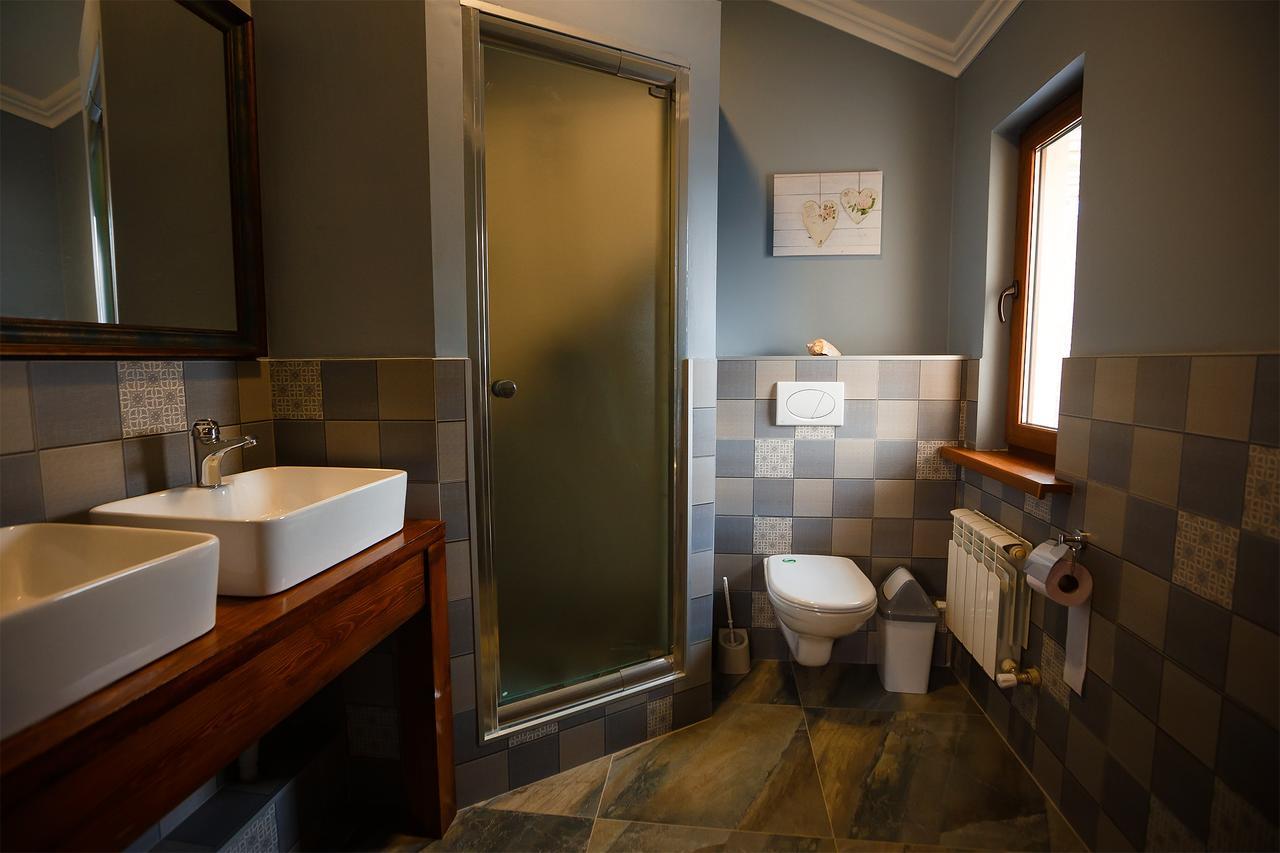 Mountain Road Hostel Almaty Ngoại thất bức ảnh