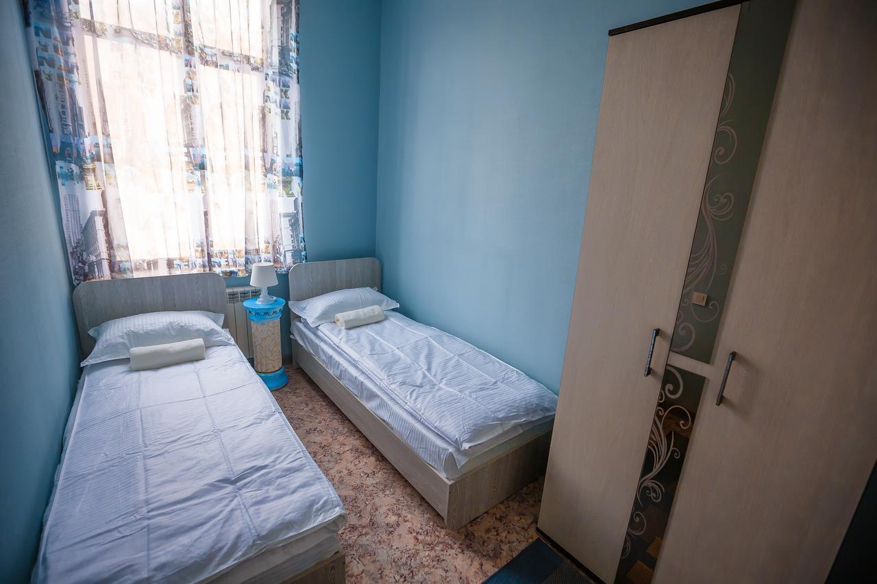 Mountain Road Hostel Almaty Ngoại thất bức ảnh