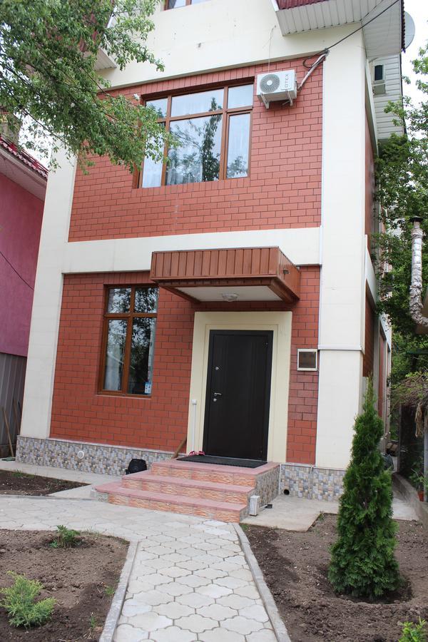 Mountain Road Hostel Almaty Ngoại thất bức ảnh