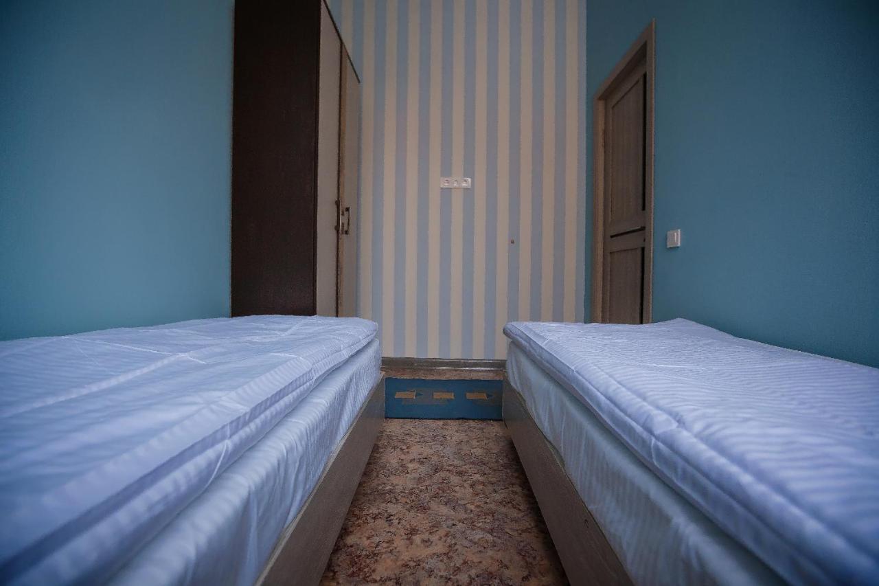 Mountain Road Hostel Almaty Ngoại thất bức ảnh